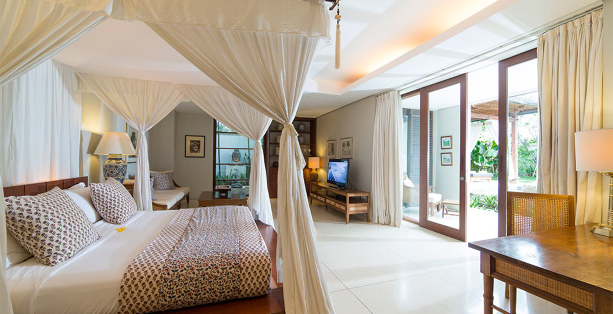 Bali'de Sahile Yakın Lüks Villa Kiralama, Bali Villa 1008
