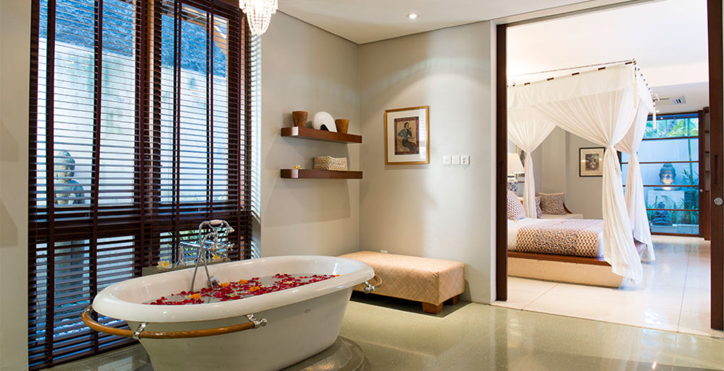 Bali'de Sahile Yakın Lüks Villa Kiralama, Bali Villa 1008
