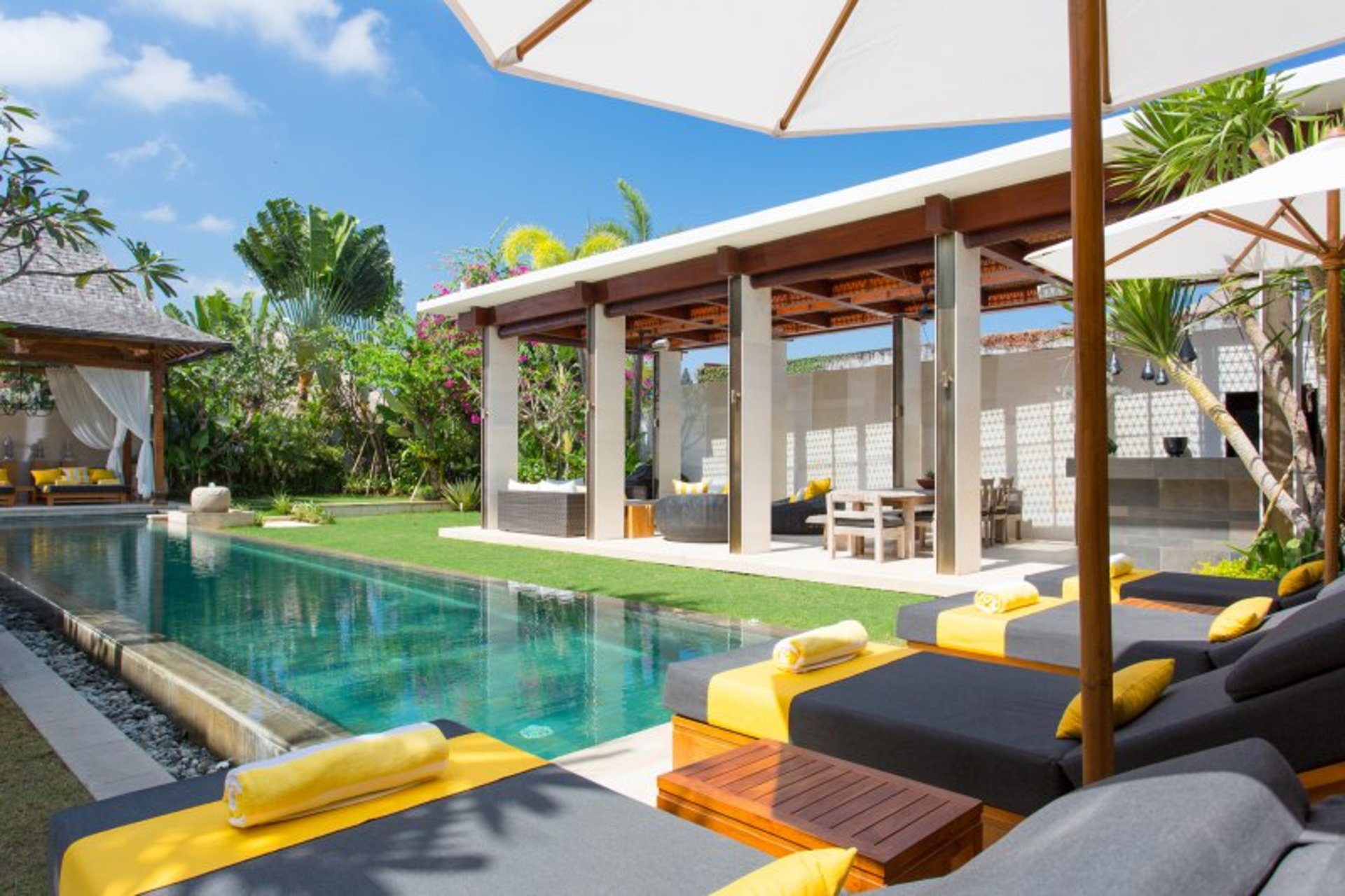Bali'de Sahile Yakın Lüks Villa Kiralama, Bali Villa 1008