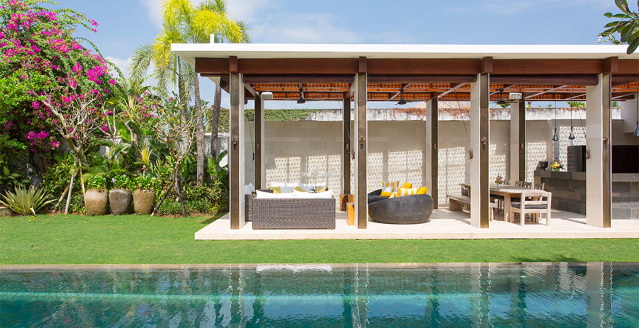 Bali'de Sahile Yakın Lüks Villa Kiralama, Bali Villa 1008