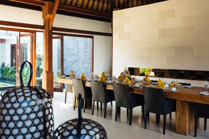 Bali'de Sahile Yakın Lüks Villa Kiralama, Bali Villa 1008