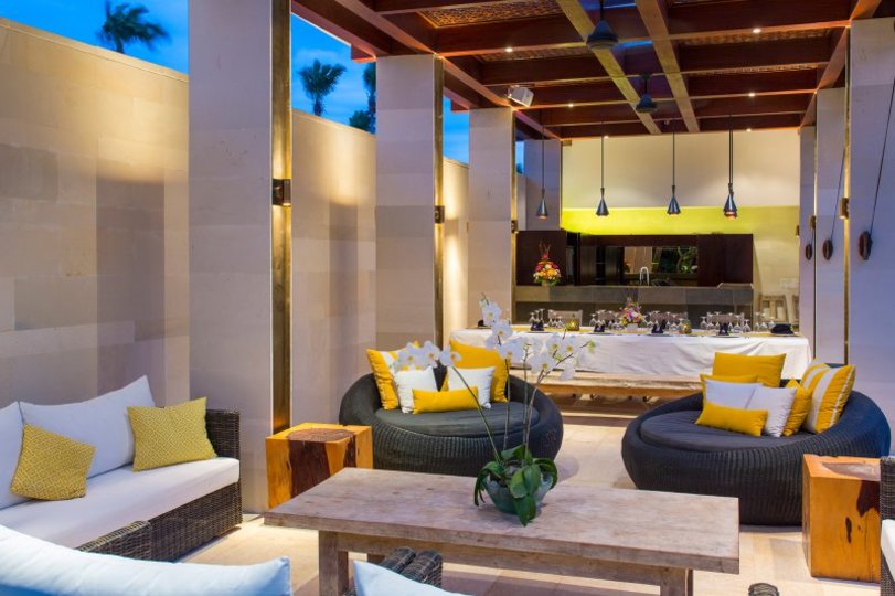 Bali'de Sahile Yakın Lüks Villa Kiralama, Bali Villa 1008