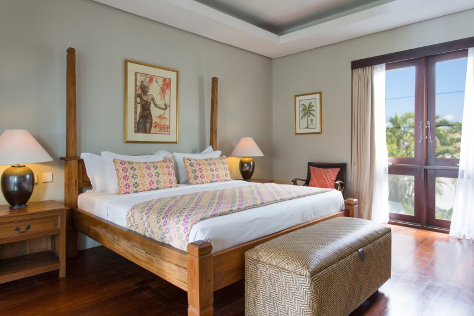 Bali'de Sahile Yakın Lüks Villa Kiralama, Bali Villa 1008