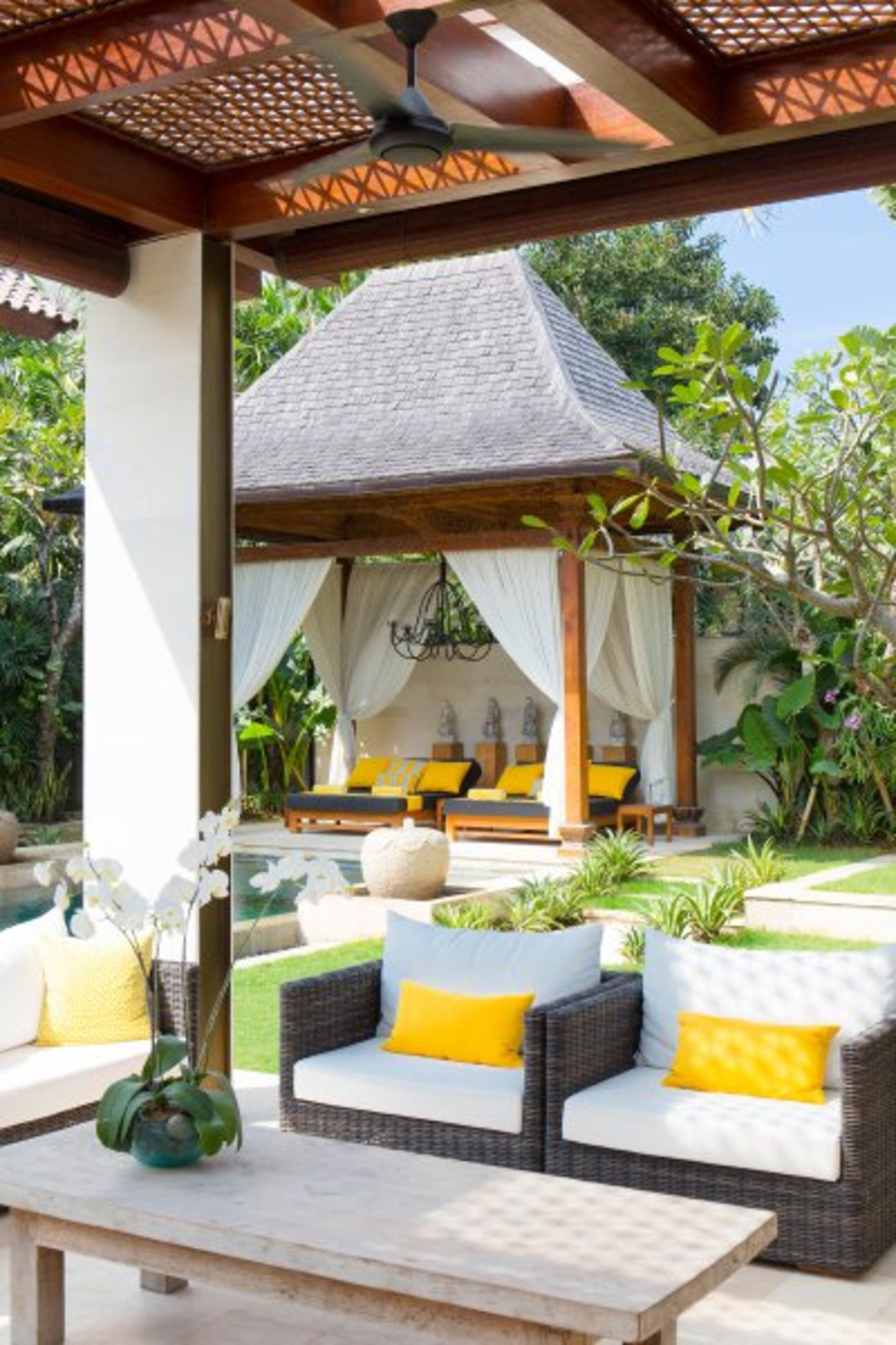 Bali'de Sahile Yakın Lüks Villa Kiralama, Bali Villa 1008