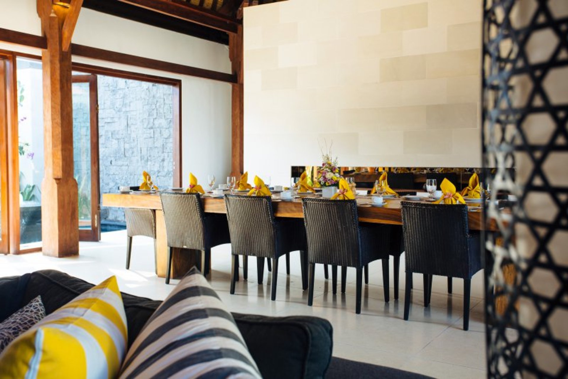 Bali'de Sahile Yakın Lüks Villa Kiralama, Bali Villa 1008