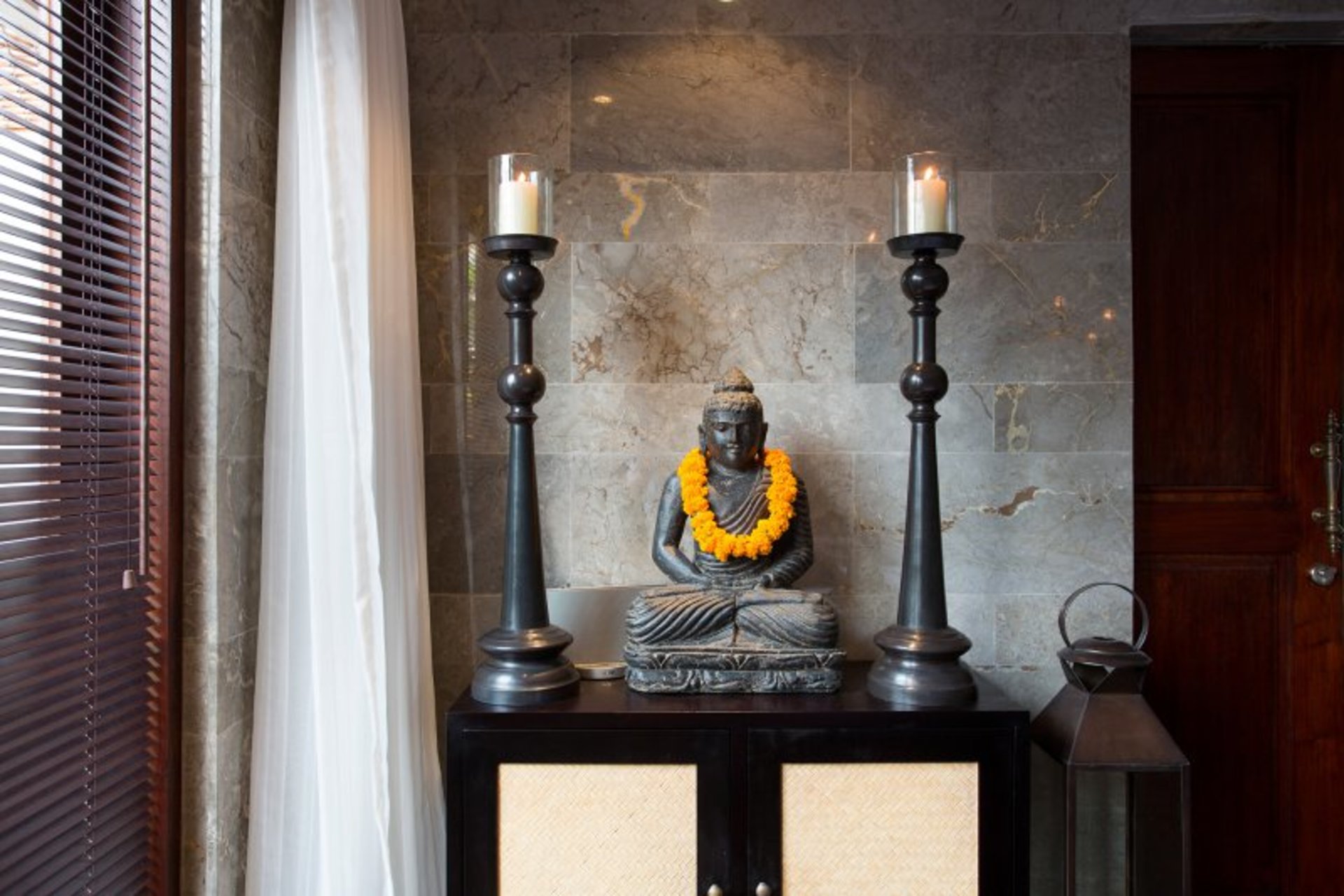 Bali'de Sahile Yakın Lüks Villa Kiralama, Bali Villa 1008