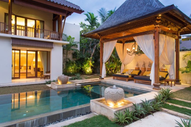 Bali'de Sahile Yakın Lüks Villa Kiralama, Bali Villa 1008