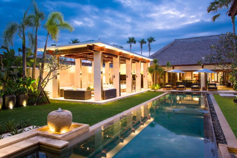 Bali'de Sahile Yakın Lüks Villa Kiralama, Bali Villa 1008