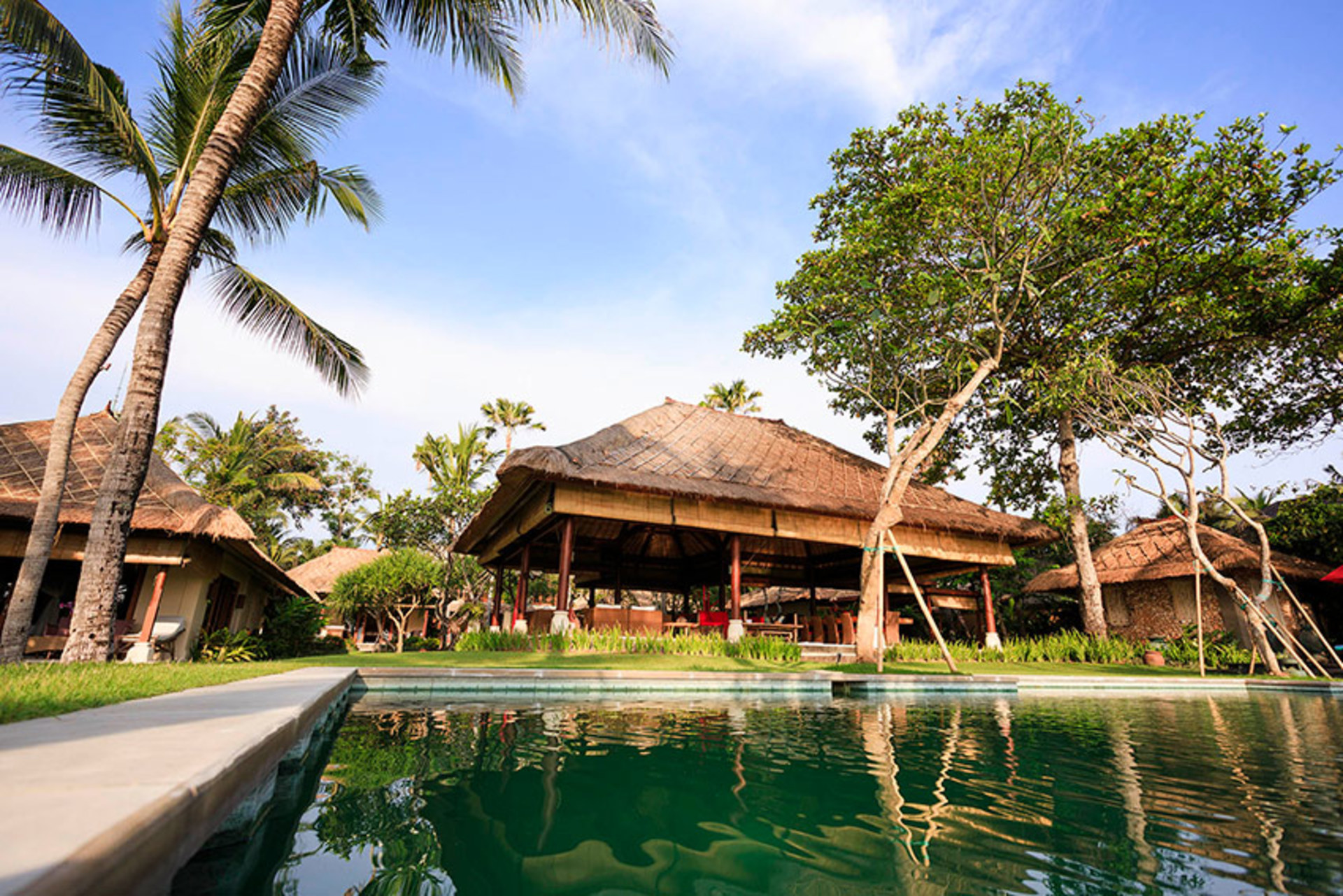 Resim Seseh-Tanah Lot, Villa Maridadi'deki Güzel Villanızda Özel Havuzunuzda Rahatlarken