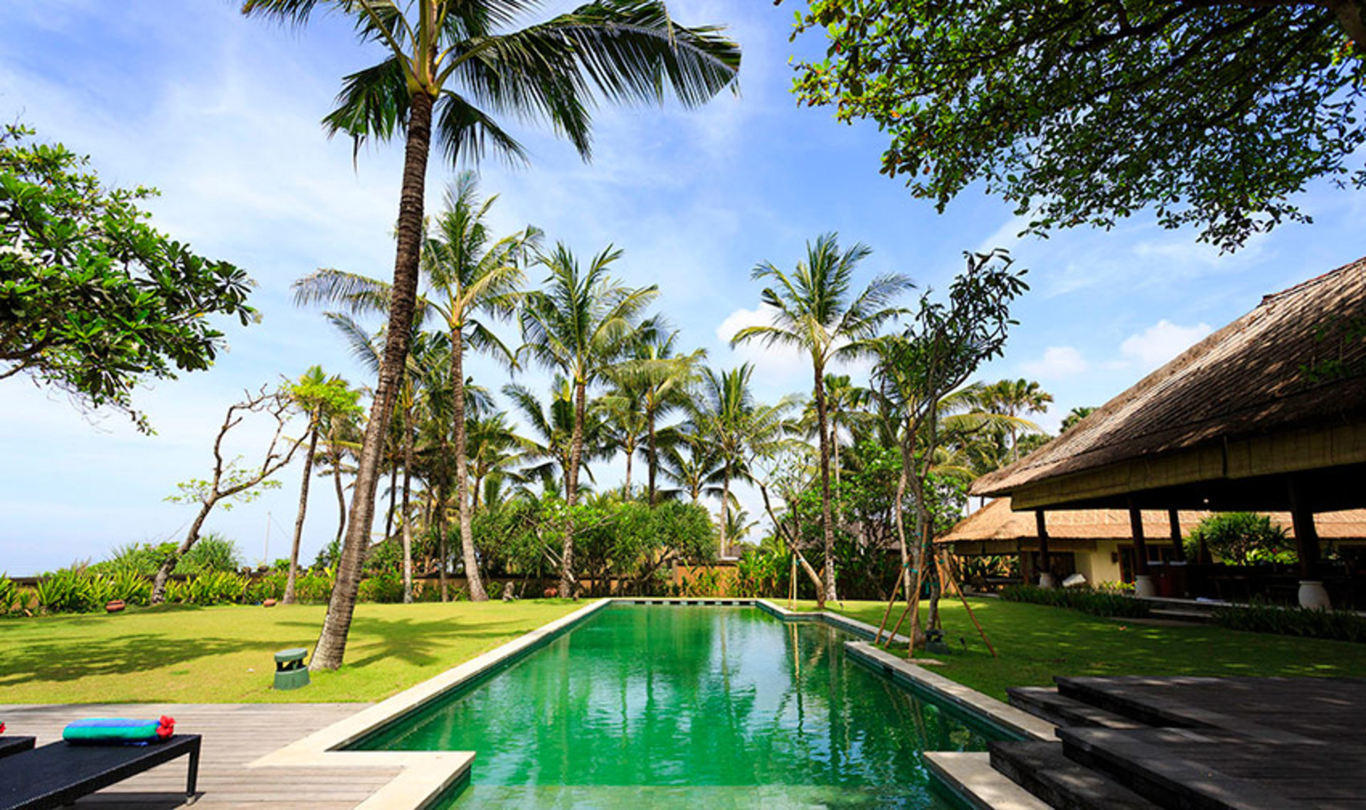 Resim Seseh-Tanah Lot, Villa Maridadi'deki Güzel Villanızda Özel Havuzunuzda Rahatlarken