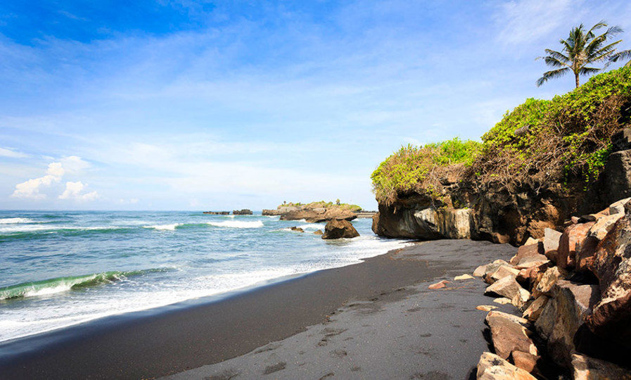 Resim Seseh-Tanah Lot, Villa Maridadi'deki Güzel Villanızda Özel Havuzunuzda Rahatlarken