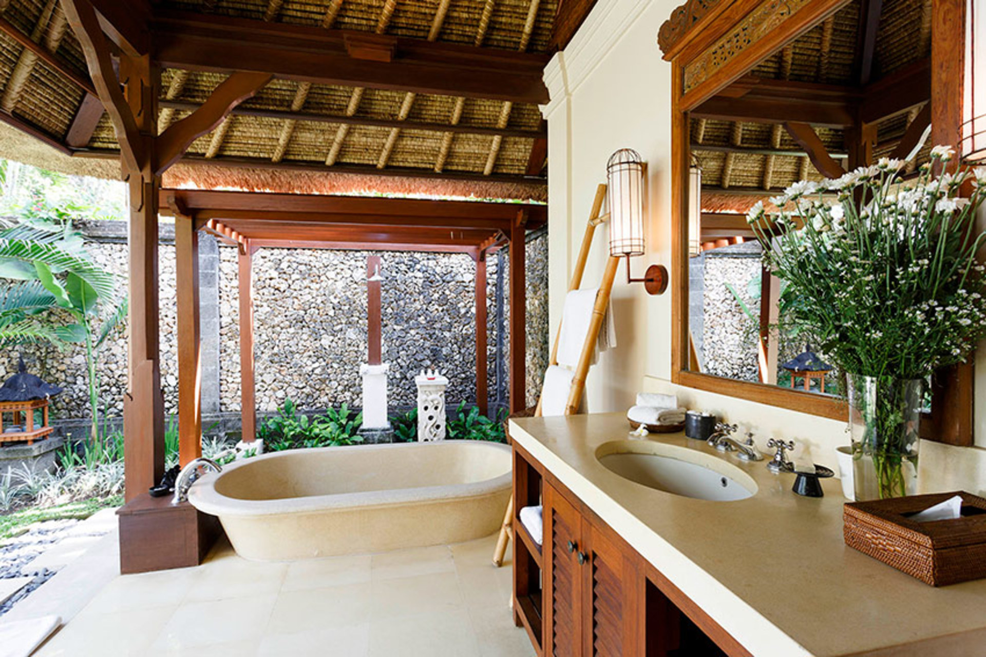 Resim Seseh-Tanah Lot, Villa Maridadi'deki Güzel Villanızda Özel Havuzunuzda Rahatlarken