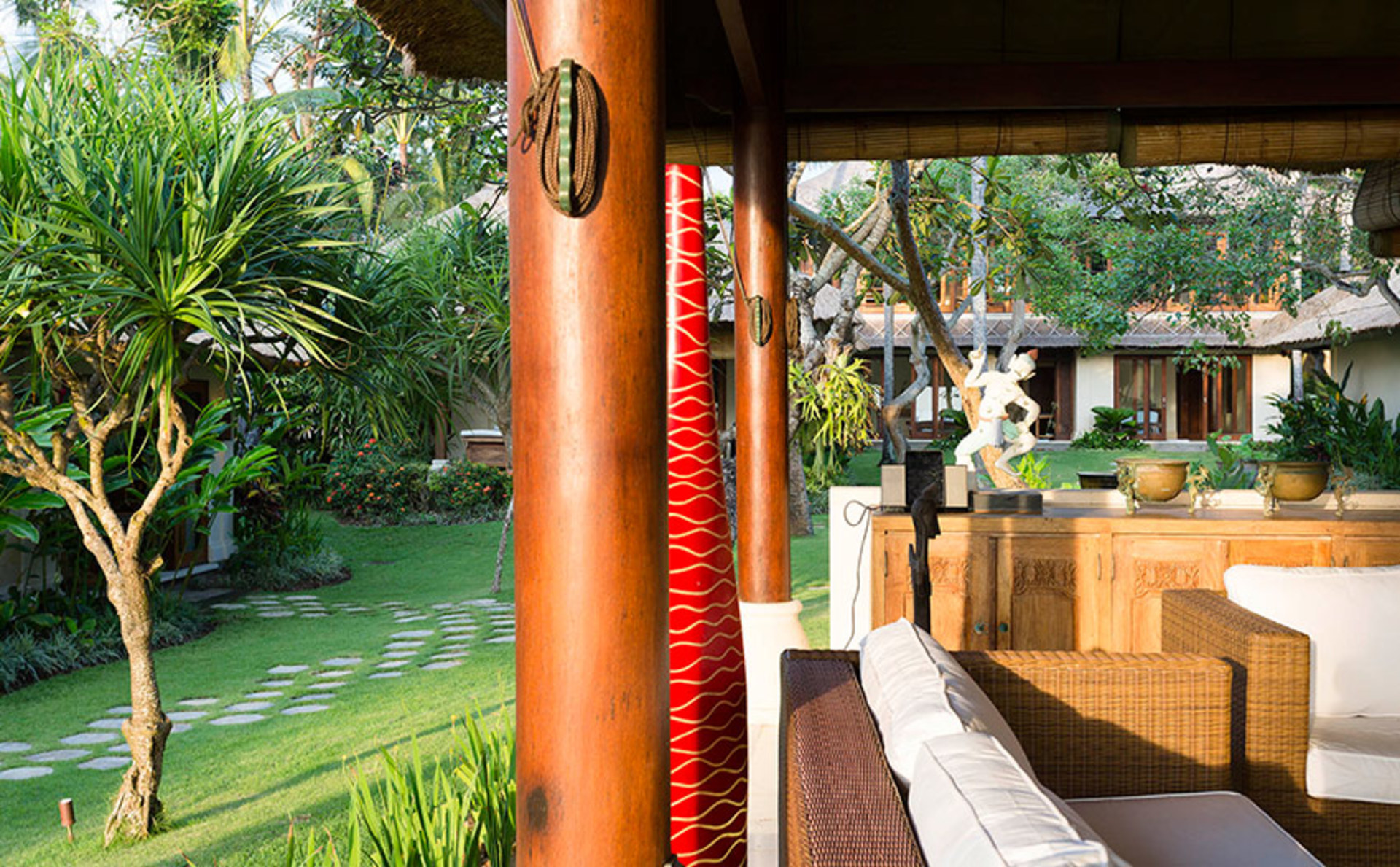 Resim Seseh-Tanah Lot, Villa Maridadi'deki Güzel Villanızda Özel Havuzunuzda Rahatlarken