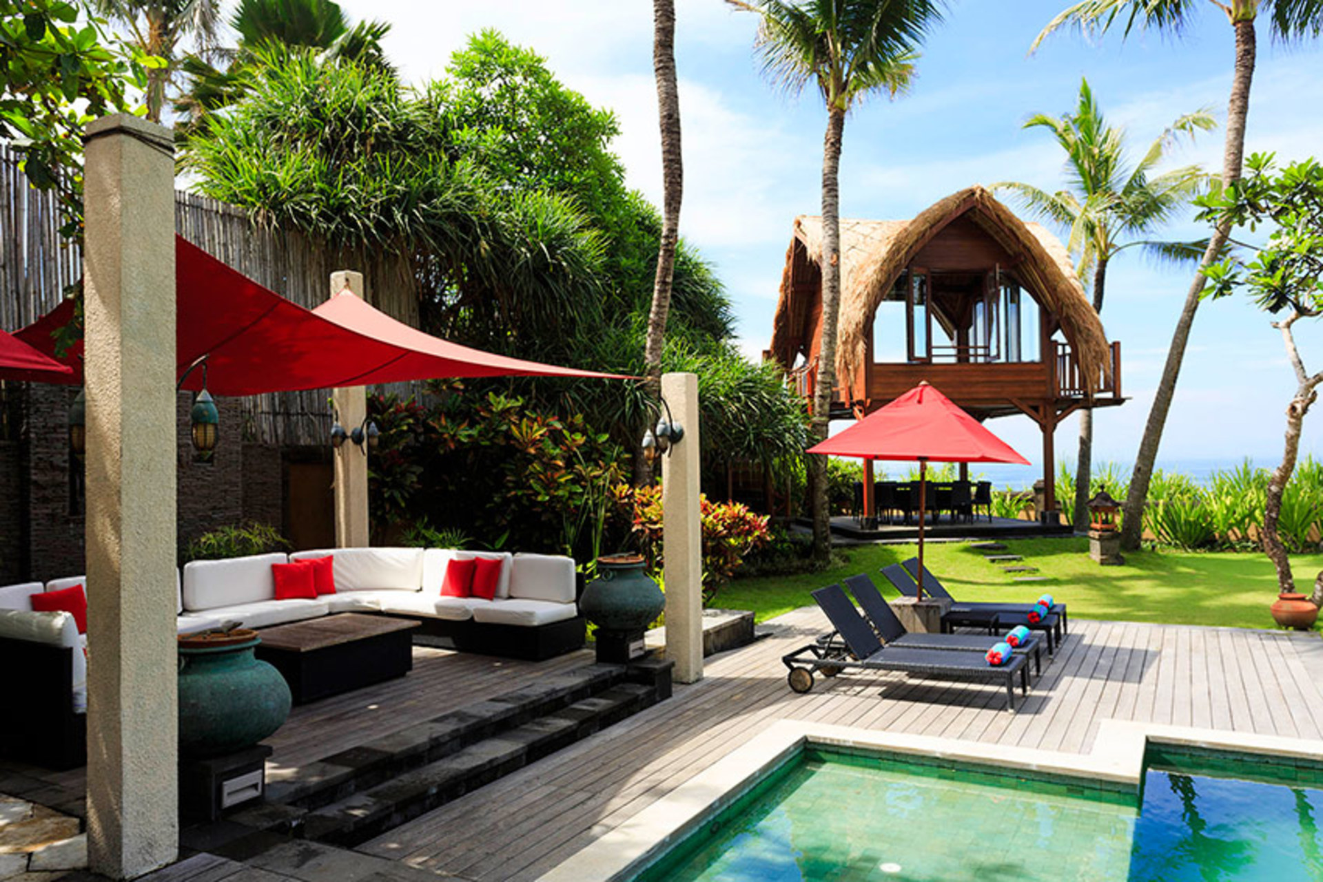 Resim Seseh-Tanah Lot, Villa Maridadi'deki Güzel Villanızda Özel Havuzunuzda Rahatlarken