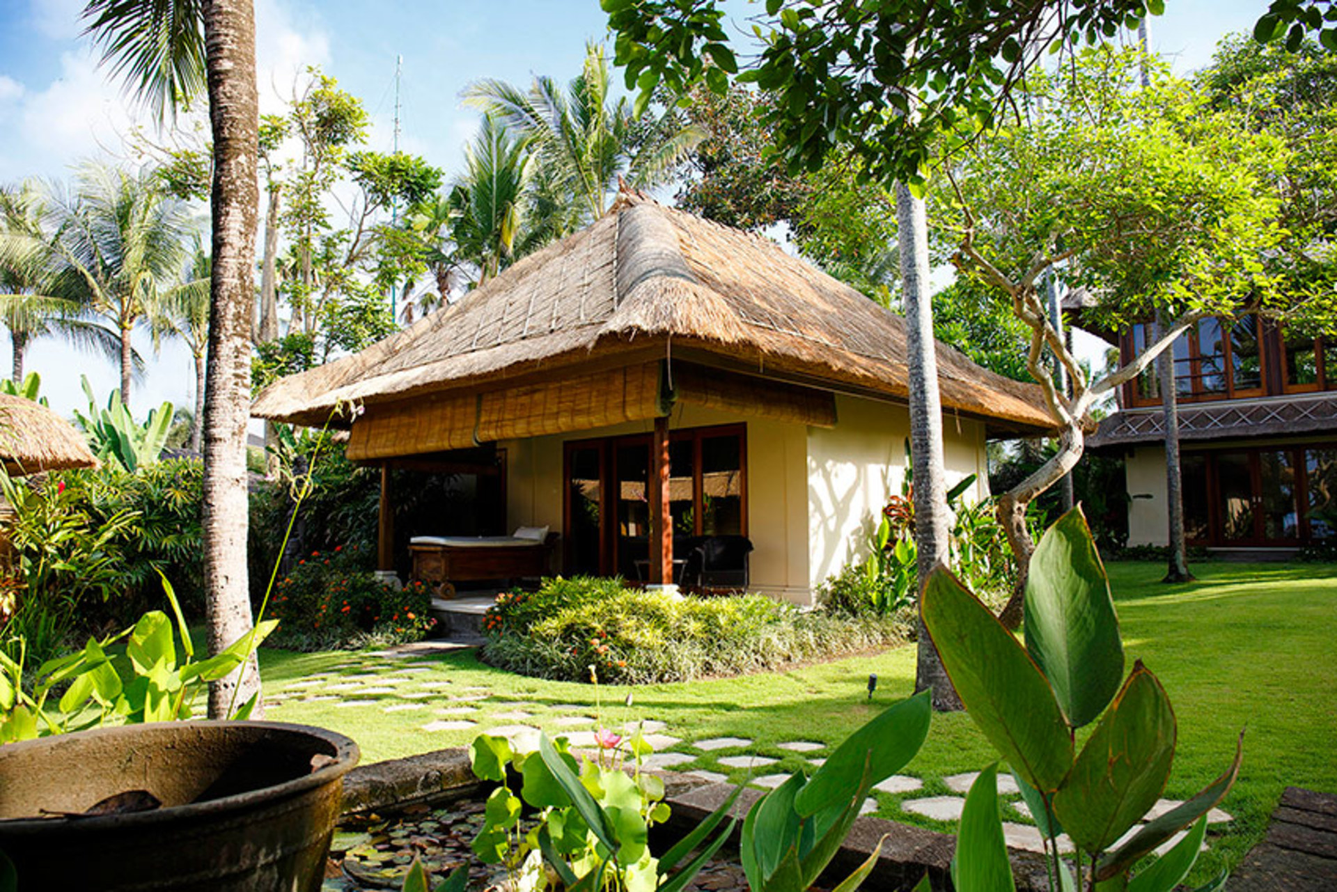 Resim Seseh-Tanah Lot, Villa Maridadi'deki Güzel Villanızda Özel Havuzunuzda Rahatlarken