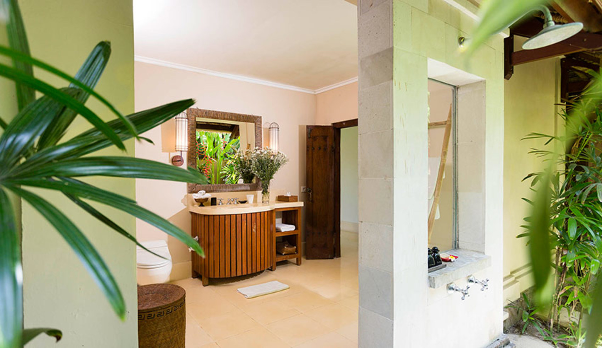 Resim Seseh-Tanah Lot, Villa Maridadi'deki Güzel Villanızda Özel Havuzunuzda Rahatlarken