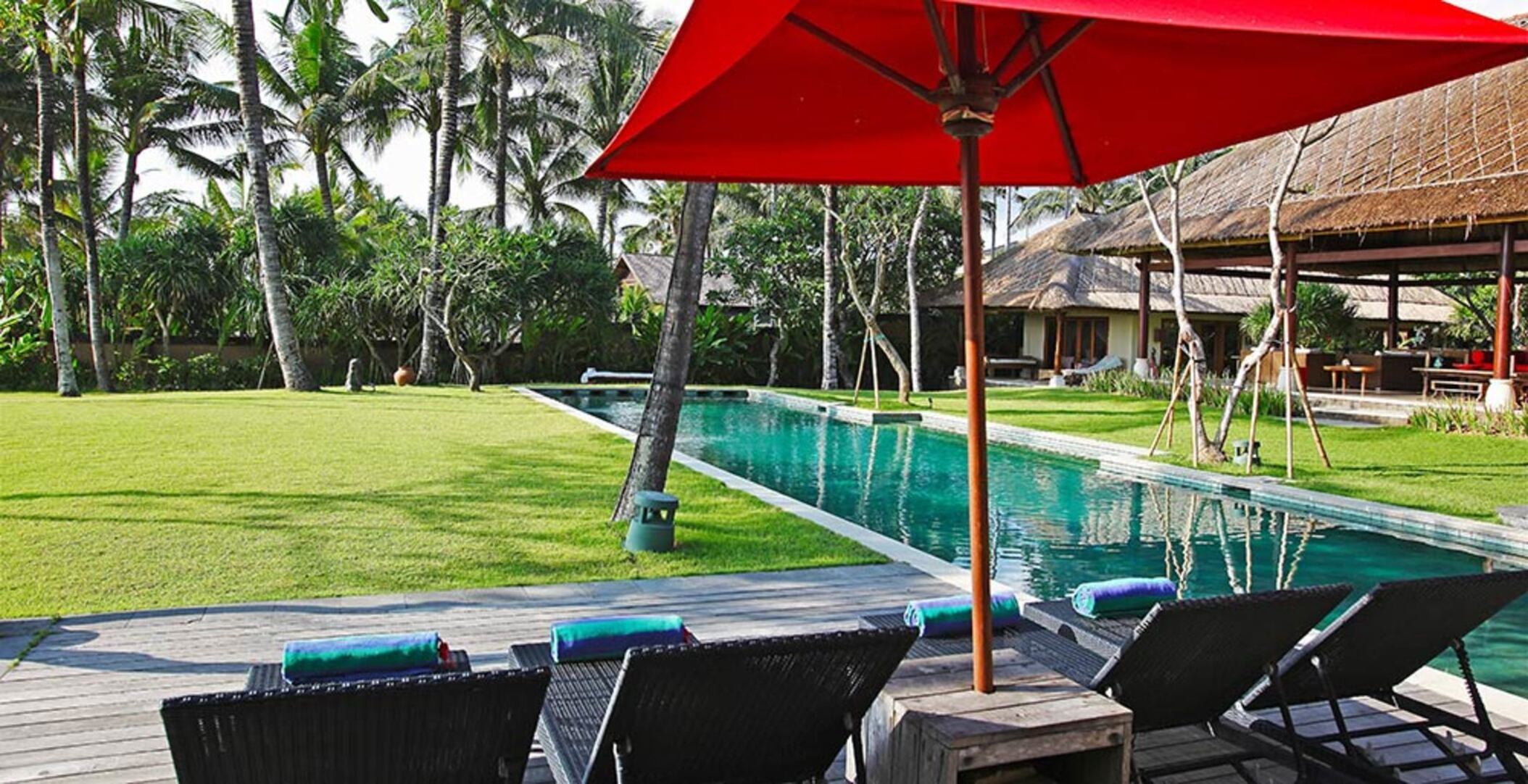 Resim Seseh-Tanah Lot, Villa Maridadi'deki Güzel Villanızda Özel Havuzunuzda Rahatlarken