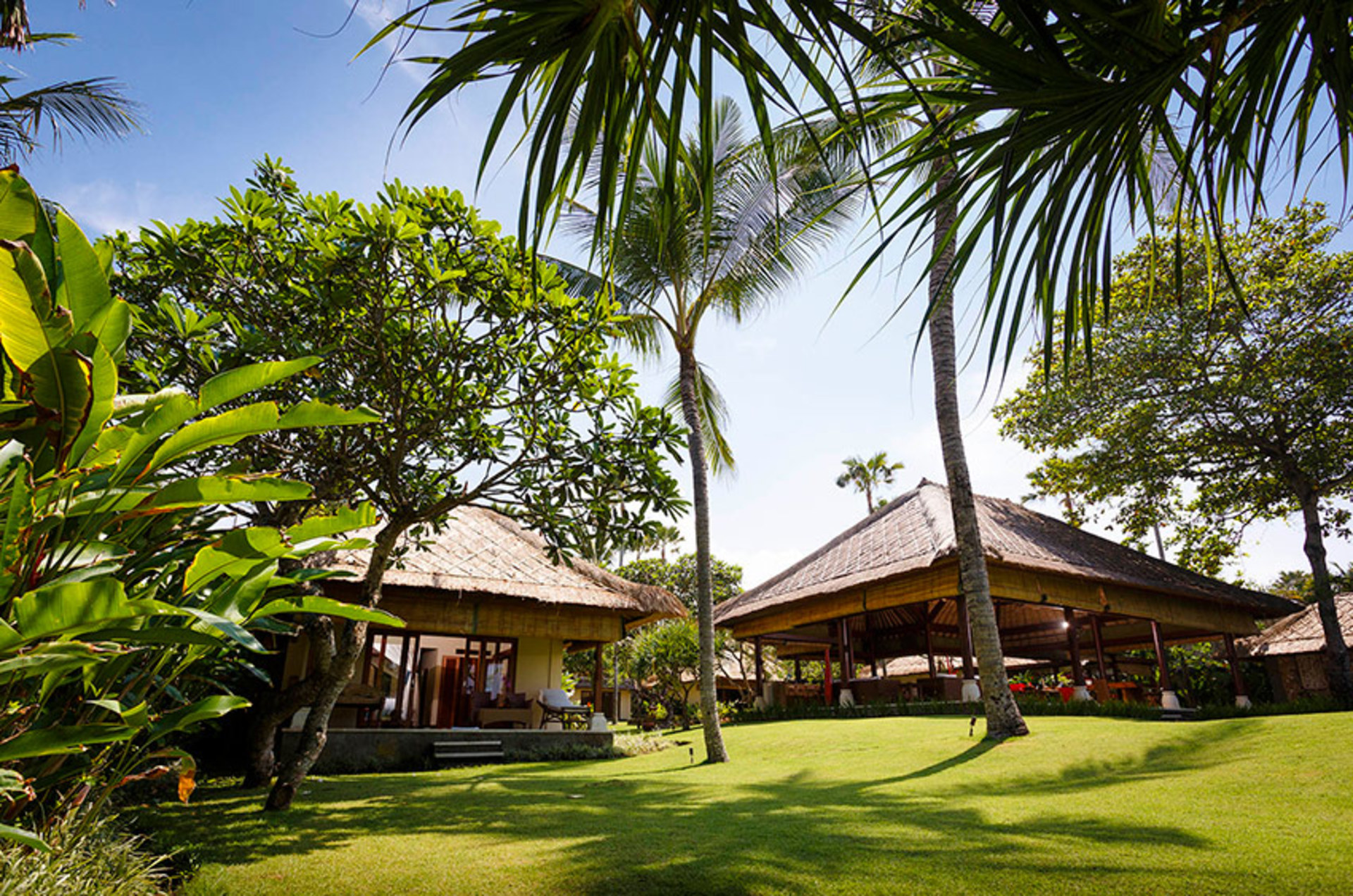 Resim Seseh-Tanah Lot, Villa Maridadi'deki Güzel Villanızda Özel Havuzunuzda Rahatlarken