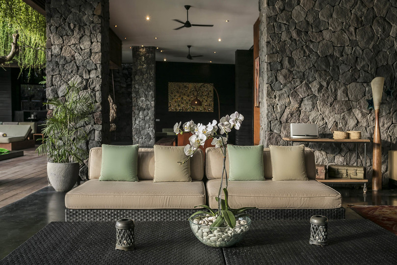 Sonunda Siz ve Aileniz Muhteşem Ekibiyle Lüks Bir Villa Kiralayabilirsiniz, Bali Villa 1028