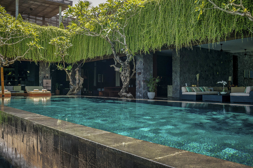 Sonunda Siz ve Aileniz Muhteşem Ekibiyle Lüks Bir Villa Kiralayabilirsiniz, Bali Villa 1028