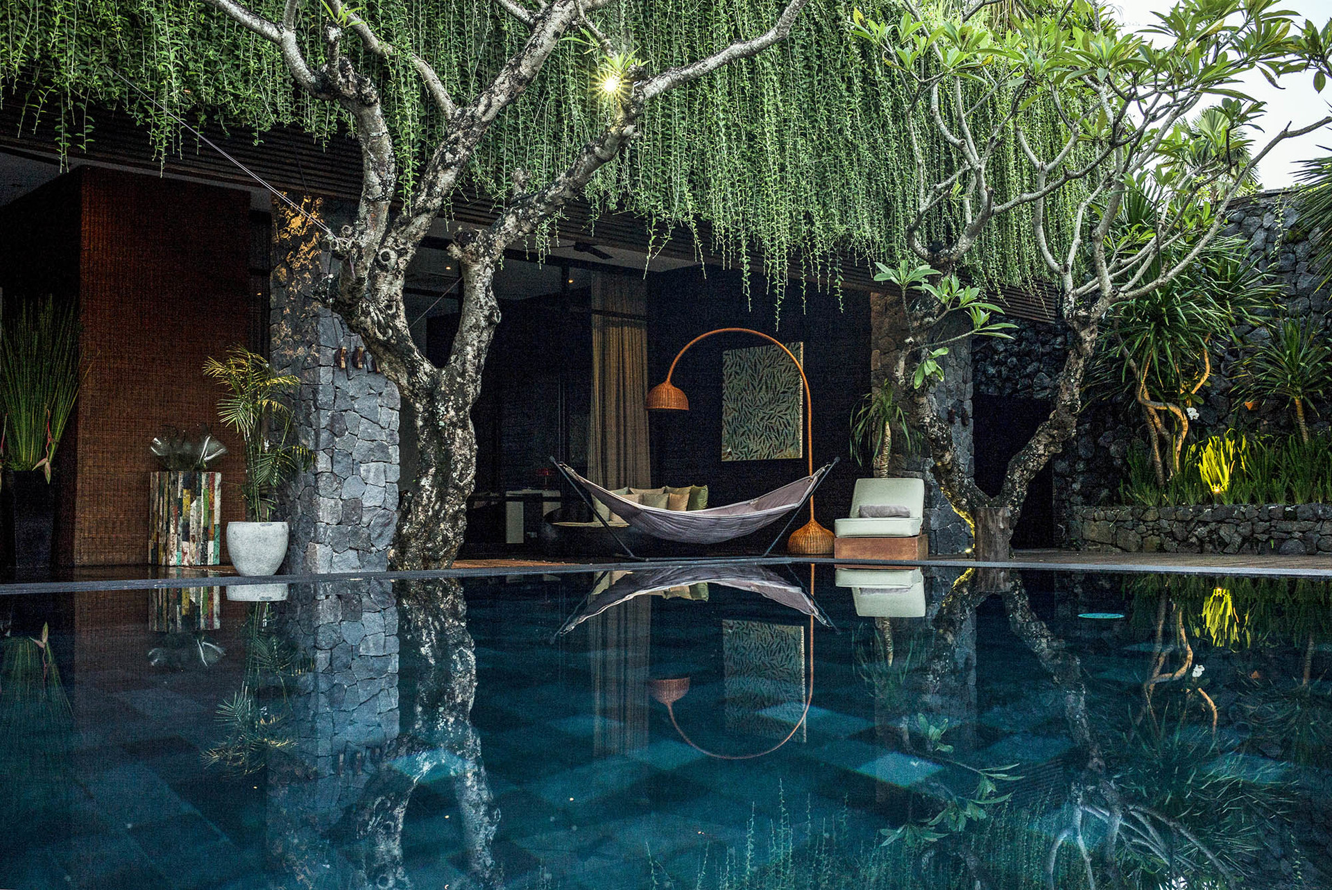 Sonunda Siz ve Aileniz Muhteşem Ekibiyle Lüks Bir Villa Kiralayabilirsiniz, Bali Villa 1028