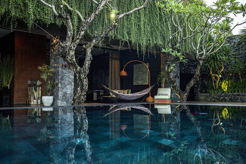 Sonunda Siz ve Aileniz Muhteşem Ekibiyle Lüks Bir Villa Kiralayabilirsiniz, Bali Villa 1028