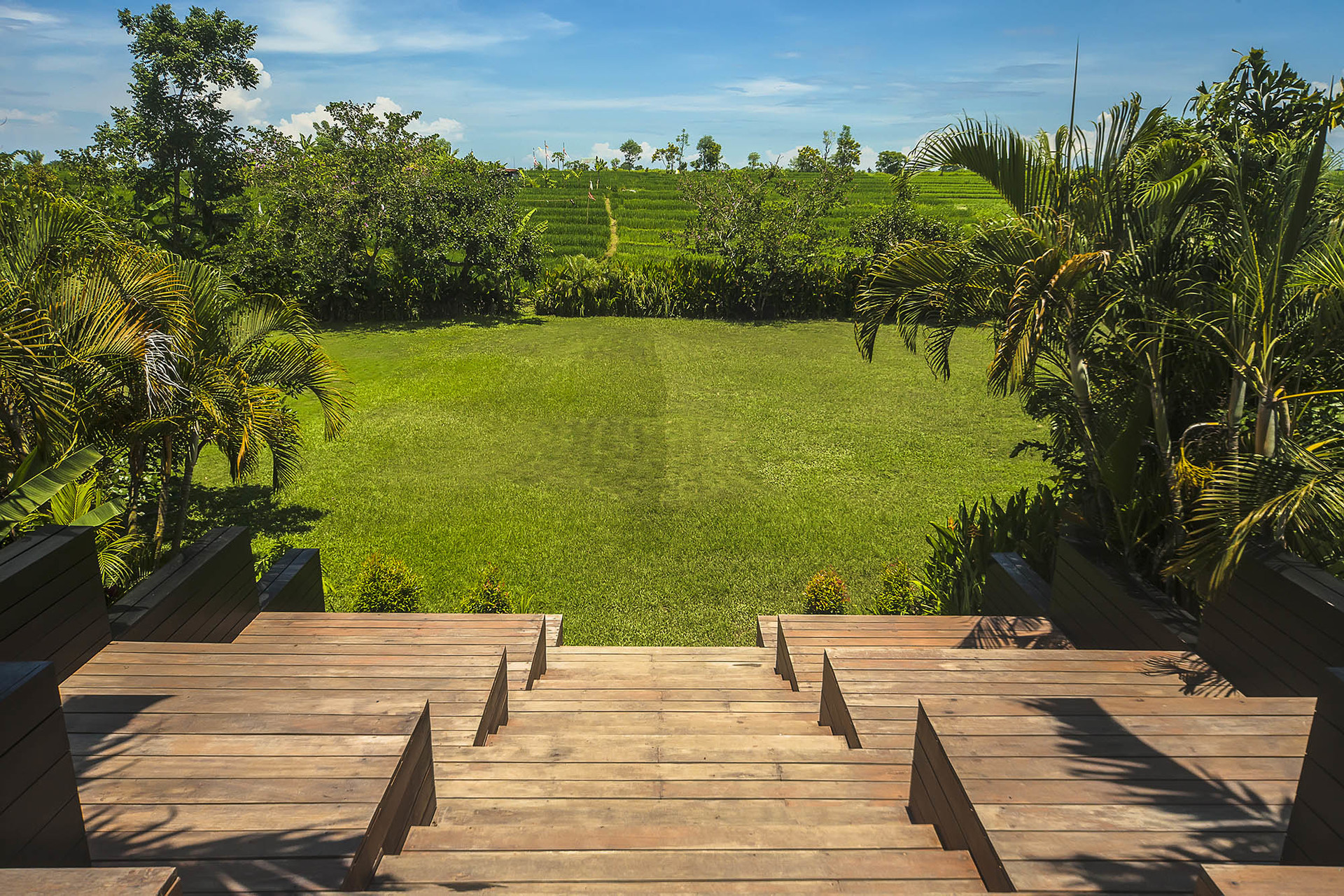 Sonunda Siz ve Aileniz Muhteşem Ekibiyle Lüks Bir Villa Kiralayabilirsiniz, Bali Villa 1028