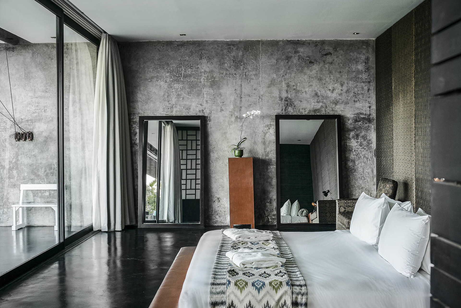 Sonunda Siz ve Aileniz Muhteşem Ekibiyle Lüks Bir Villa Kiralayabilirsiniz, Bali Villa 1028