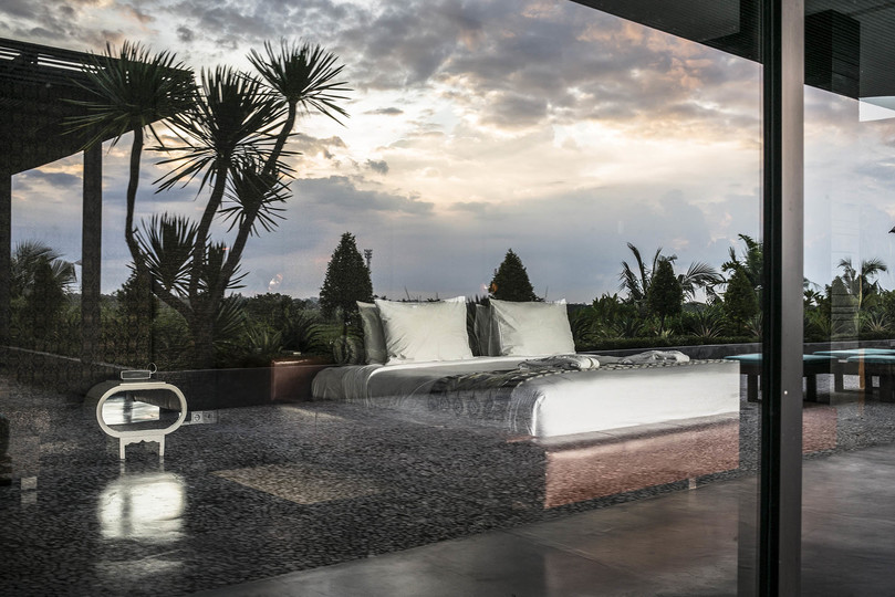 Sonunda Siz ve Aileniz Muhteşem Ekibiyle Lüks Bir Villa Kiralayabilirsiniz, Bali Villa 1028