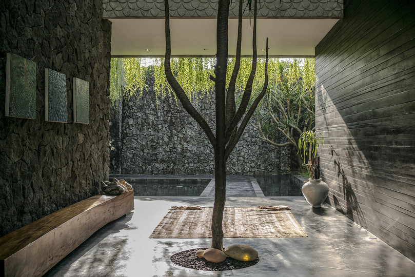 Sonunda Siz ve Aileniz Muhteşem Ekibiyle Lüks Bir Villa Kiralayabilirsiniz, Bali Villa 1028