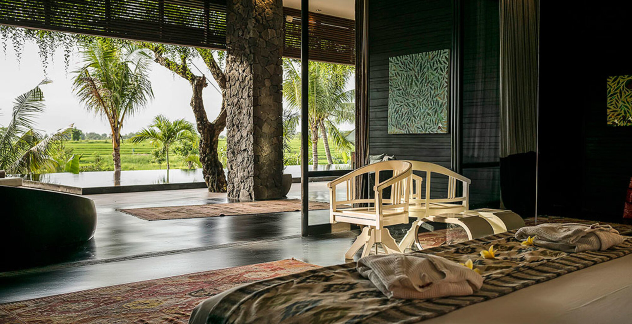 Sonunda Siz ve Aileniz Muhteşem Ekibiyle Lüks Bir Villa Kiralayabilirsiniz, Bali Villa 1028