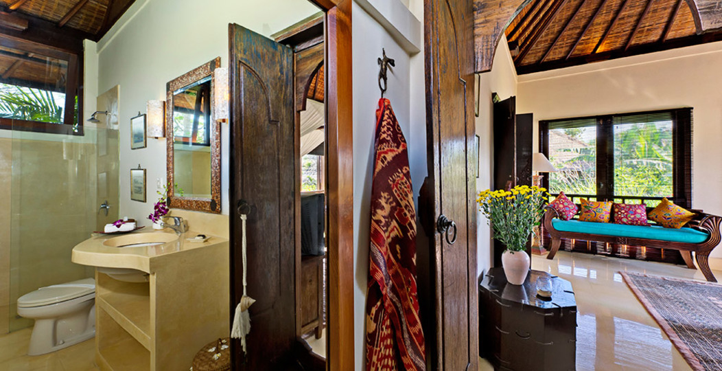 Bali'de Sahile Yakın Lüks Villa Kiralama, Bali Villa 1034
