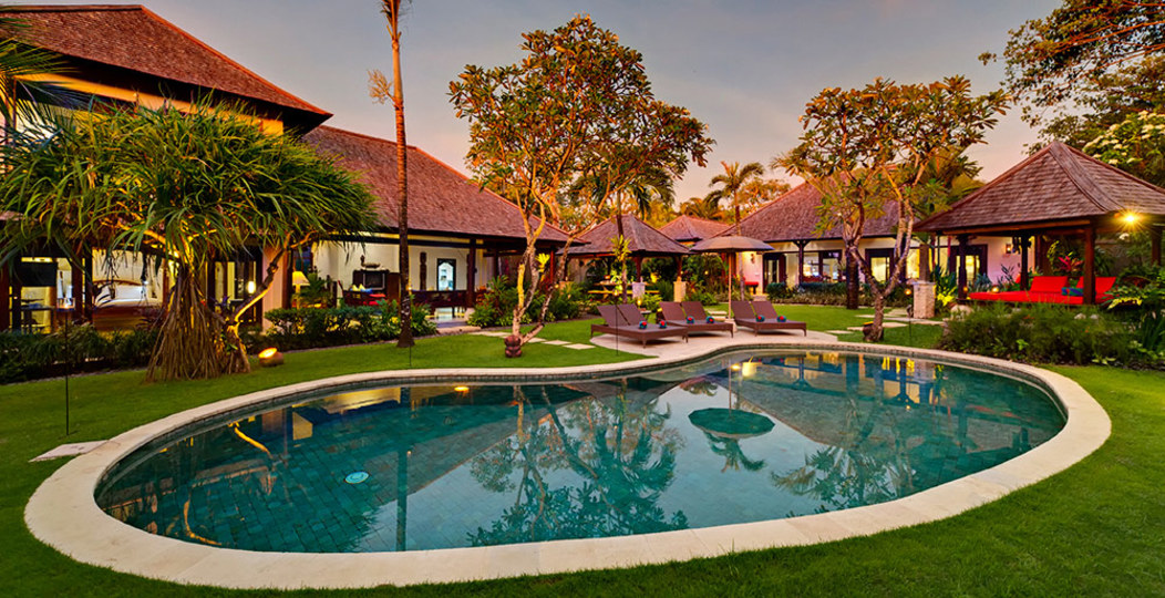 Bali'de Sahile Yakın Lüks Villa Kiralama, Bali Villa 1034