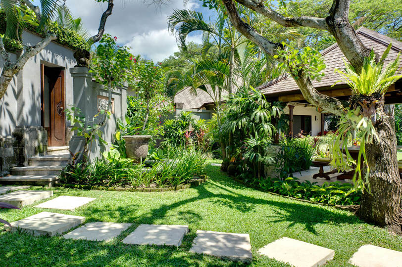 Bali'de Sahile Yakın Lüks Villa Kiralama, Bali Villa 1034