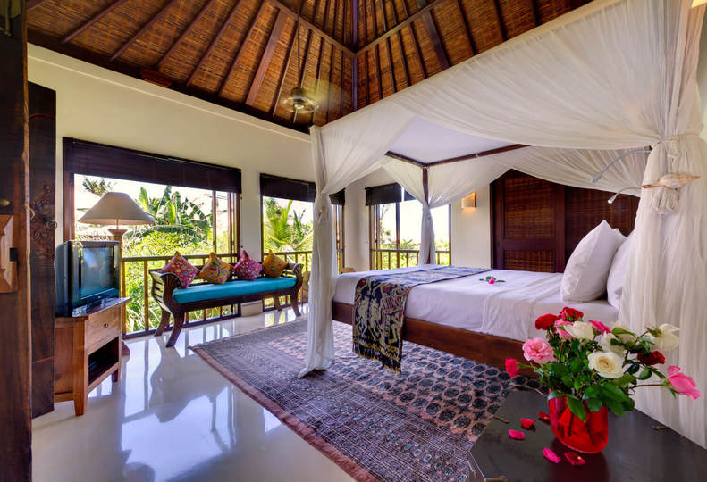 Bali'de Sahile Yakın Lüks Villa Kiralama, Bali Villa 1034