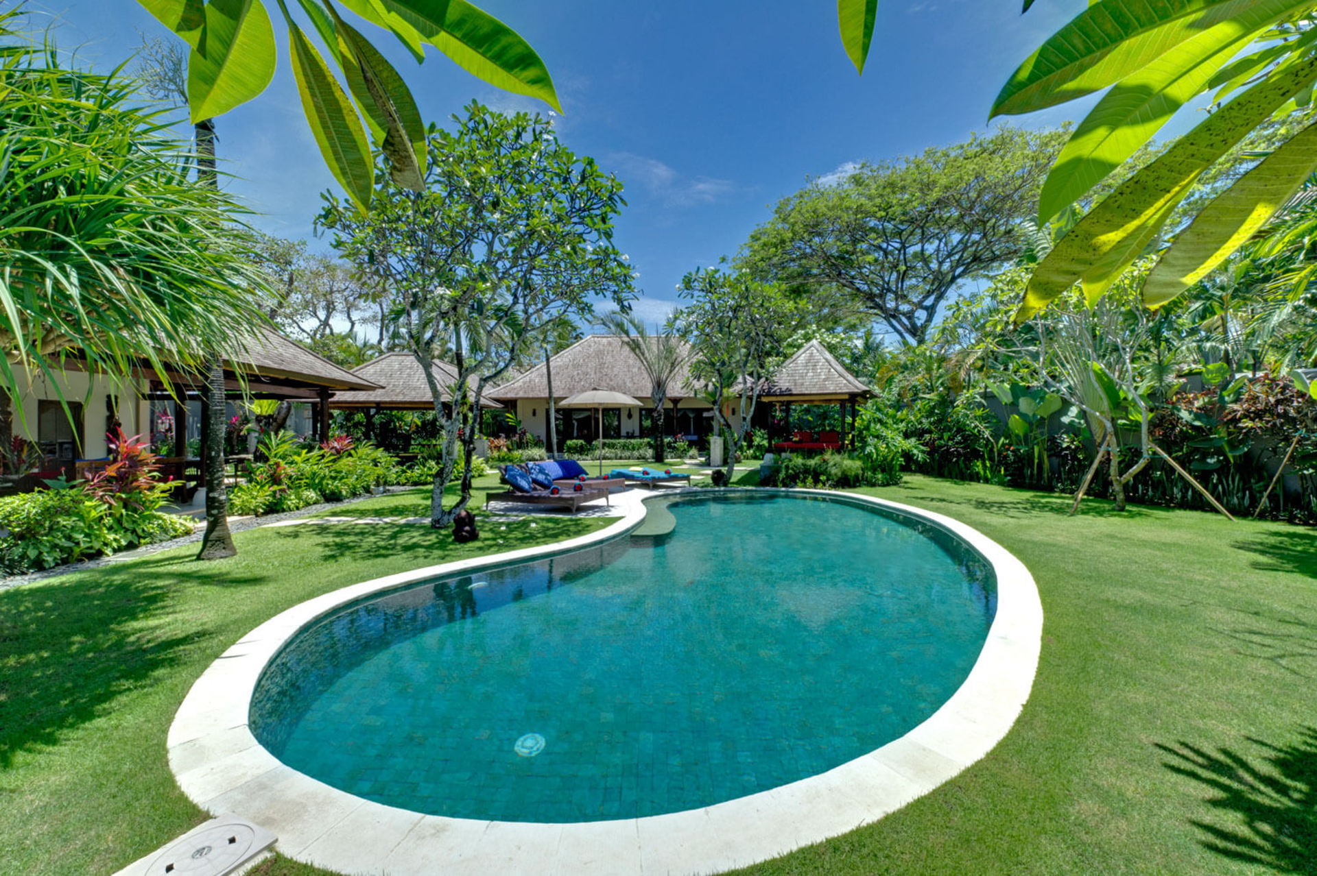 Bali'de Sahile Yakın Lüks Villa Kiralama, Bali Villa 1034