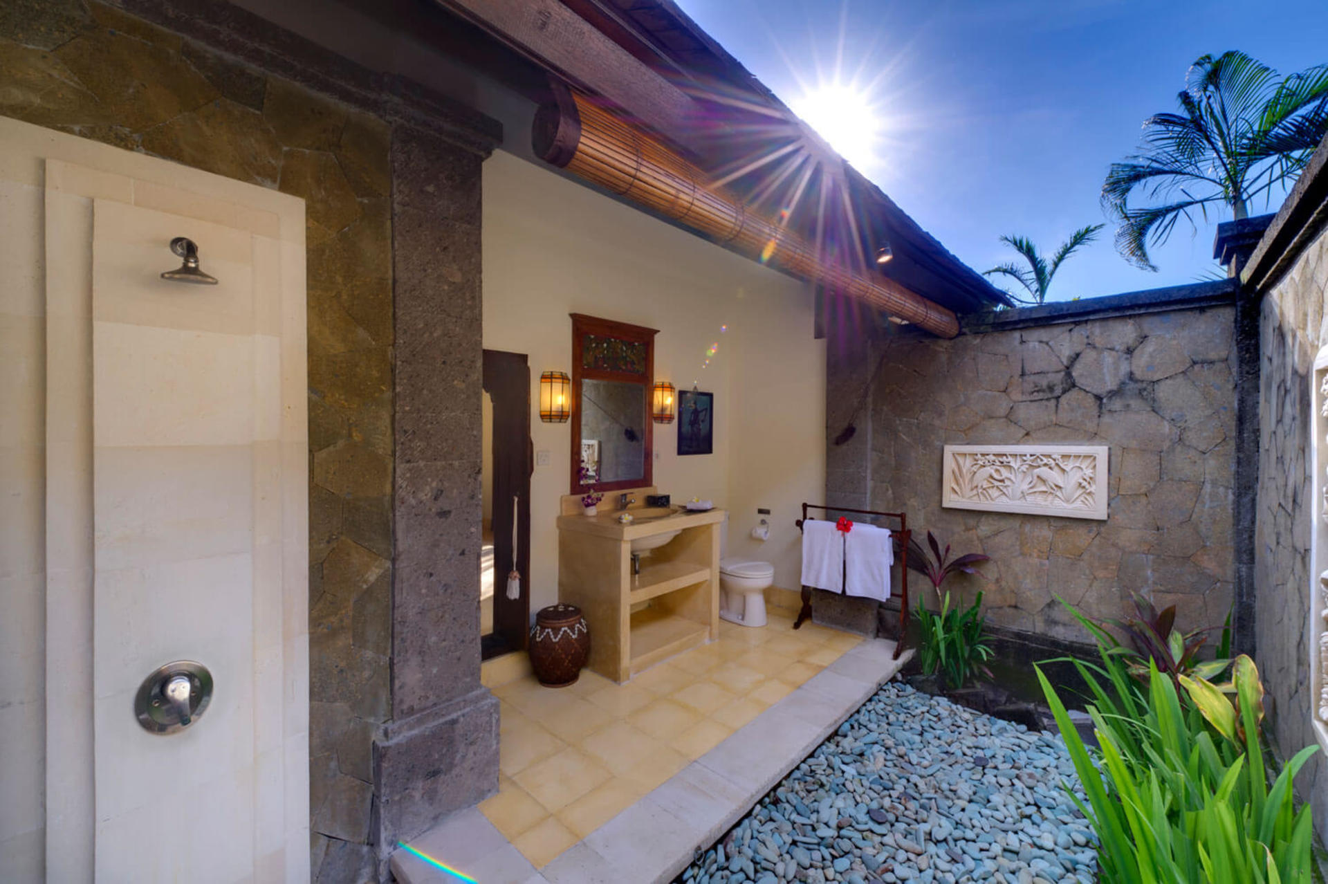 Bali'de Sahile Yakın Lüks Villa Kiralama, Bali Villa 1034