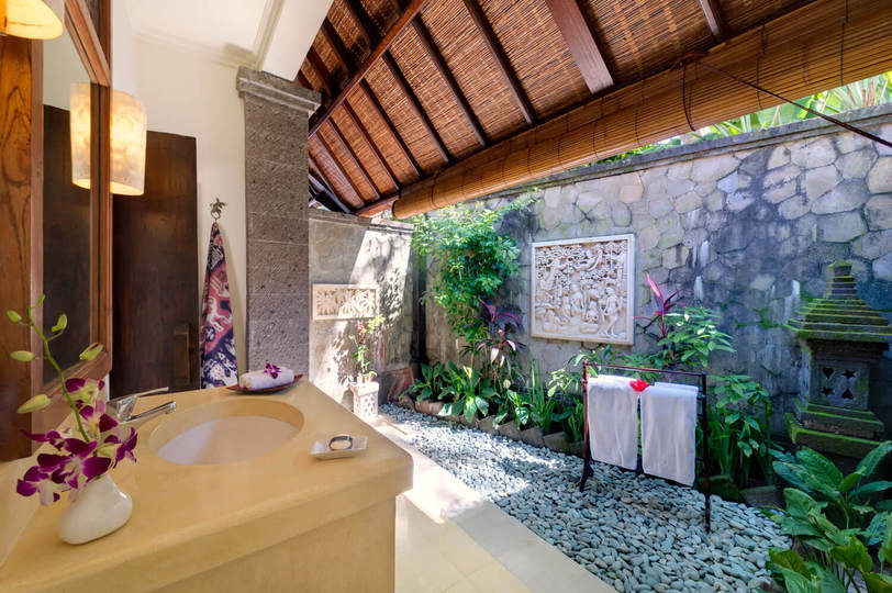 Bali'de Sahile Yakın Lüks Villa Kiralama, Bali Villa 1034