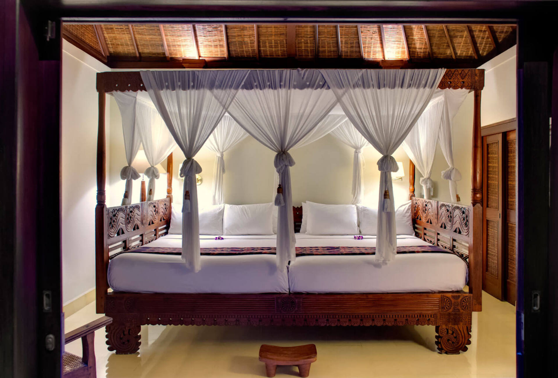 Bali'de Sahile Yakın Lüks Villa Kiralama, Bali Villa 1034