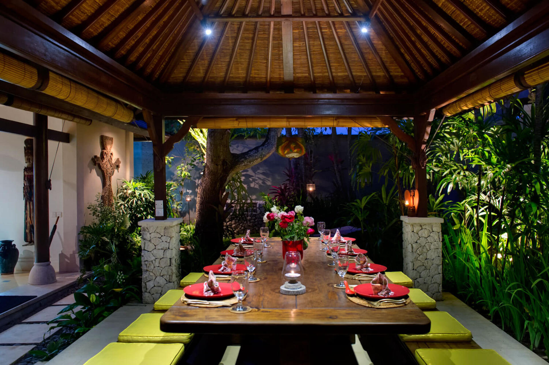 Bali'de Sahile Yakın Lüks Villa Kiralama, Bali Villa 1034