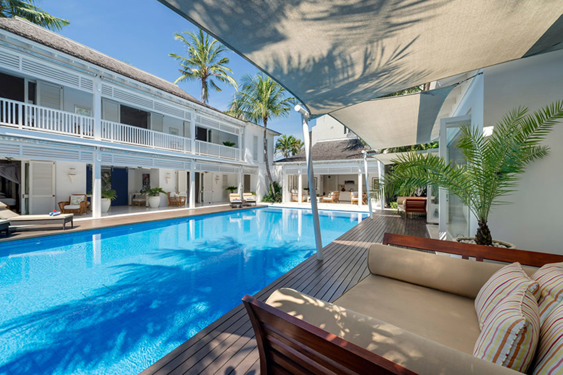 Bali'de Sahile Yakın Lüks Villa Kiralama, Bali Villa 1037