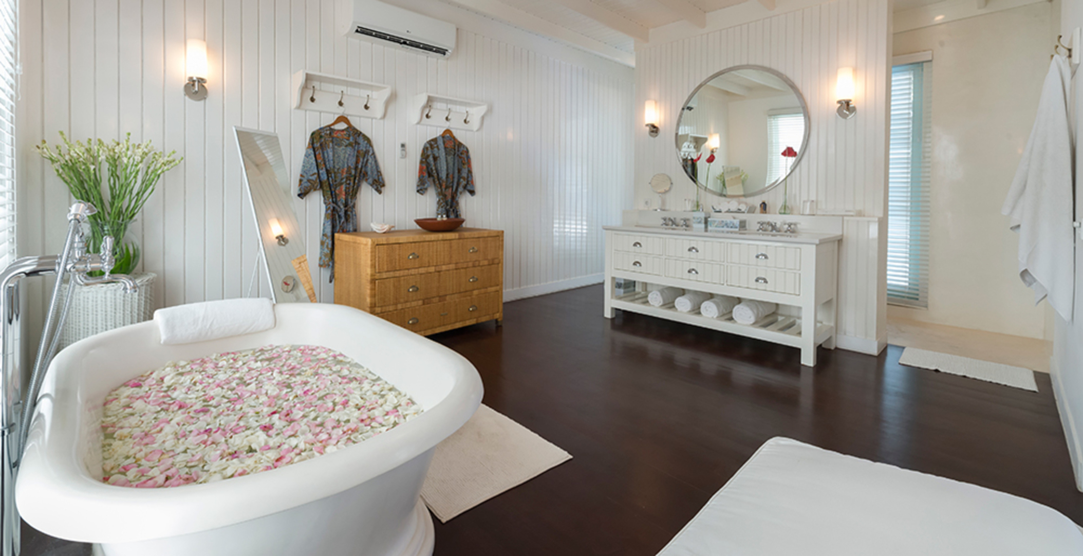 Bali'de Sahile Yakın Lüks Villa Kiralama, Bali Villa 1037