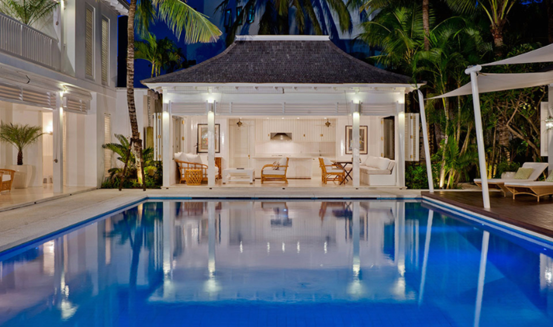 Bali'de Sahile Yakın Lüks Villa Kiralama, Bali Villa 1037