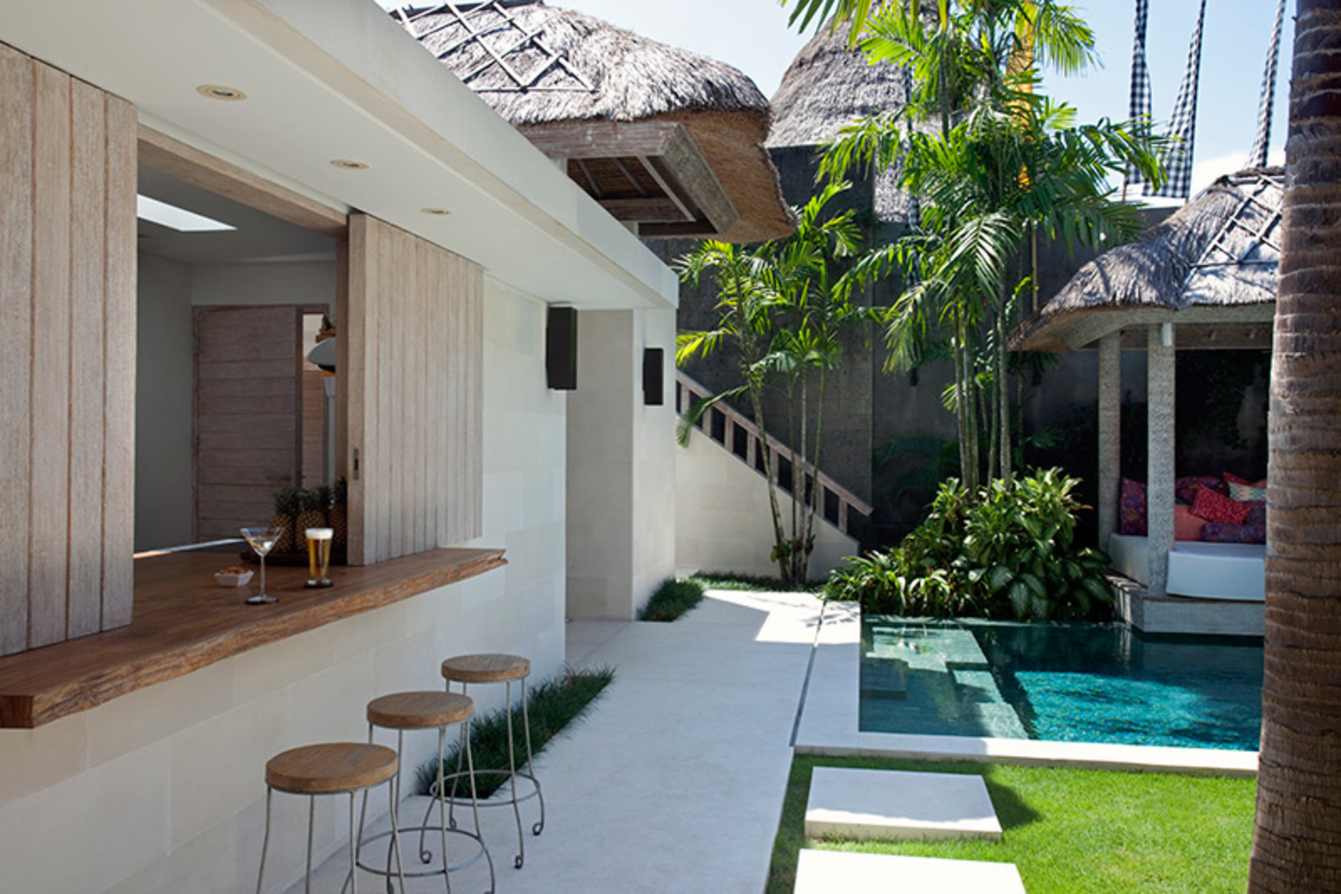 Bali'de Sahile Yakın Lüks Villa Kiralama, Bali Villa 1048