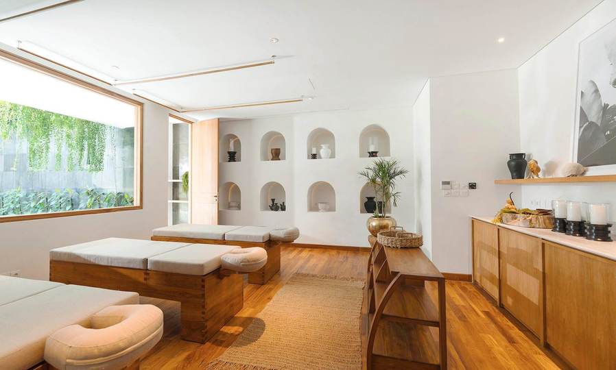 Bali'de Sahile Yakın Lüks Villa Kiralama, Bali Villa 1055
