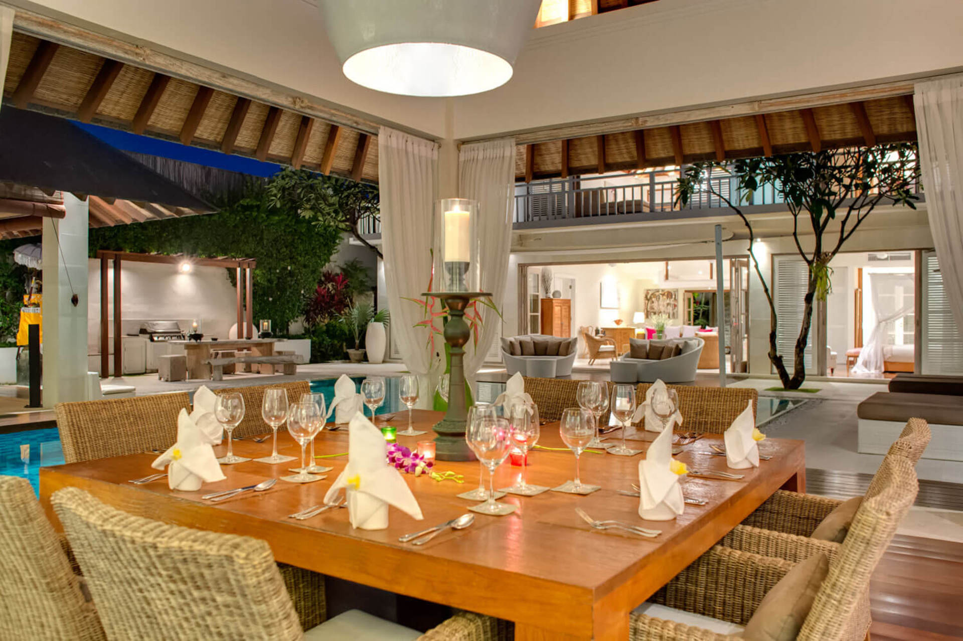 Bali'de Sahile Yakın Lüks Villa Kiralama, Bali Villa 1064