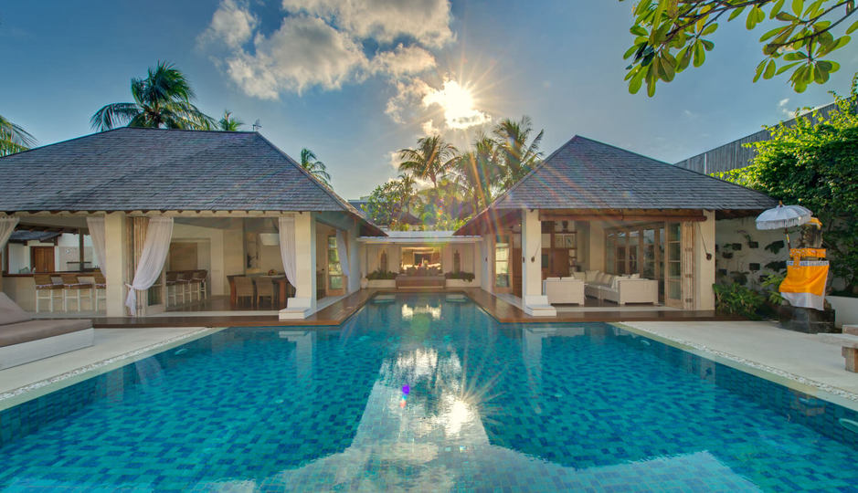 Bali'de Sahile Yakın Lüks Villa Kiralama, Bali Villa 1064