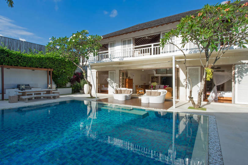 Bali'de Sahile Yakın Lüks Villa Kiralama, Bali Villa 1064