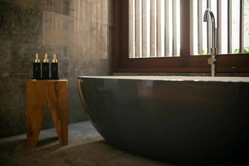 Bali'de Sahile Yakın Lüks Villa Kiralama, Bali Villa 1068