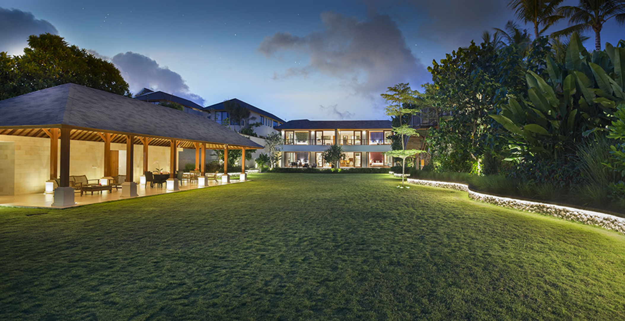 Bukit'te Birinci Sınıf Konumda Güzel 5 Yıldızlı Villa, Villa Markisa